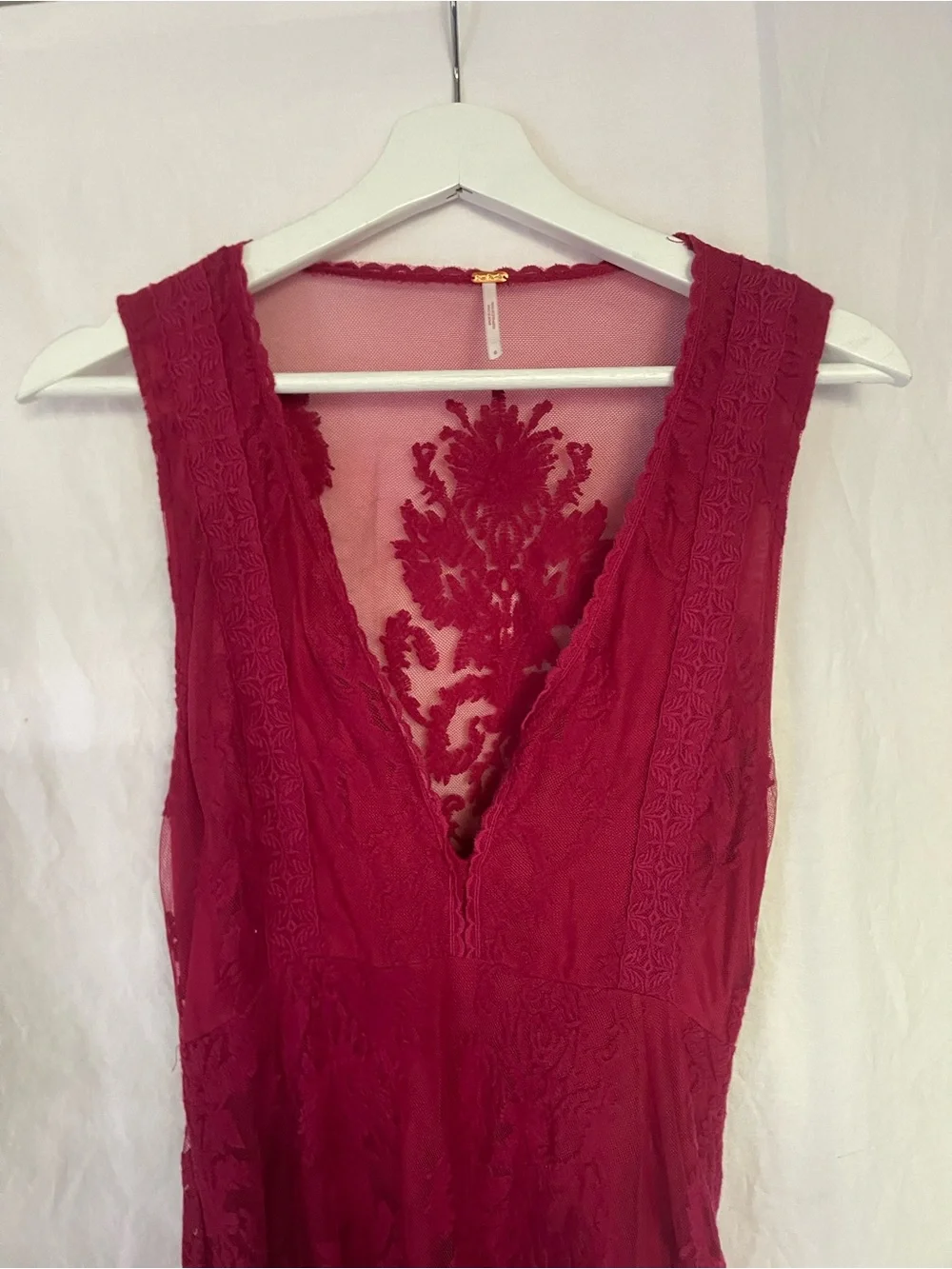 Free People Boho berry Lace Slip Dress V-Neck Mesh Mini Dress Size 6 indie date